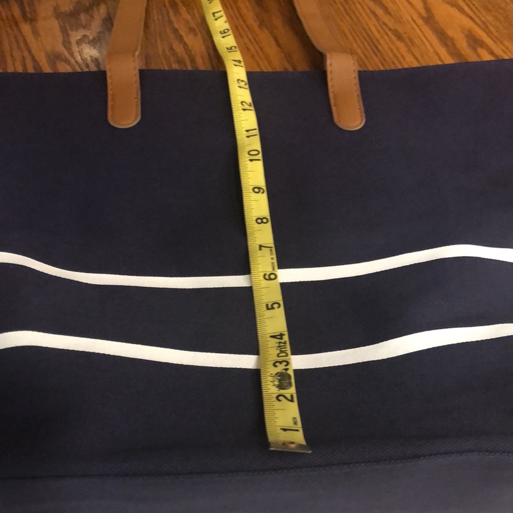 WHBM Tote - Picture 4 of 7